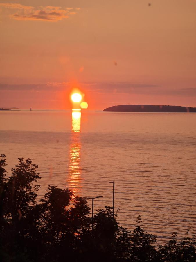 Villa 4Br Sea View Escape-Near Snowdonia& Coastal Trails Penmaen-mawr Exterior foto